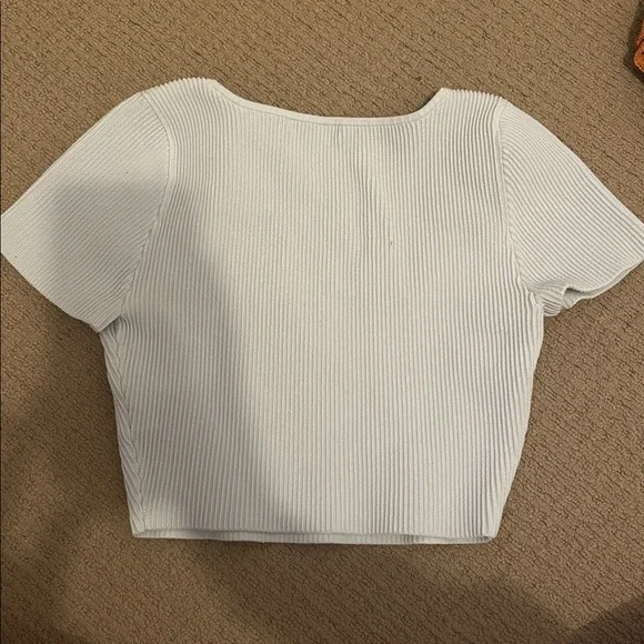 Babaton Light Gray Ribbed Crop Top - Picture 2 of 2